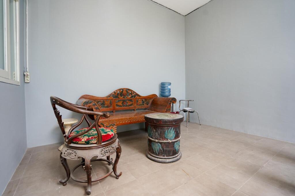 Проболинго: OYO 1316 Mentari Family Homestay