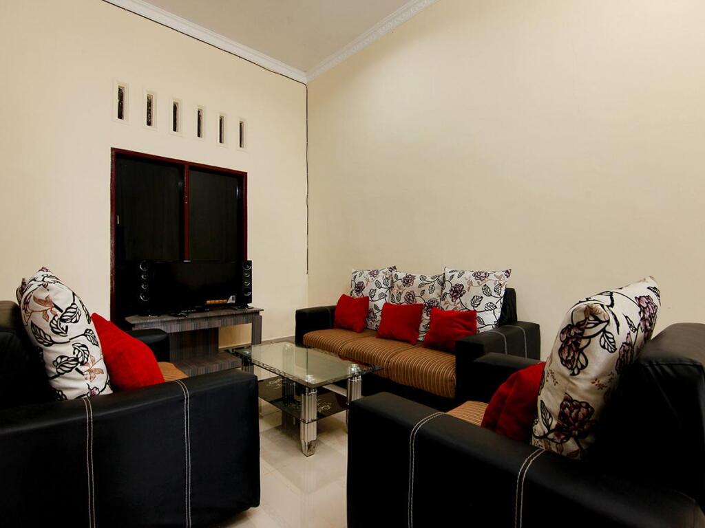 Озеро Тоба: OYO 1694 Pariban Homestay
