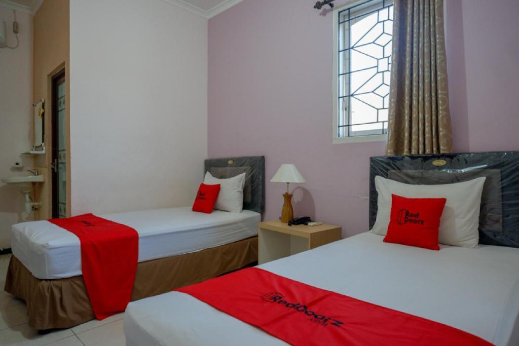 Luwuk: RedDoorz Plus Syariah @ Hotel Boulevard Luwuk