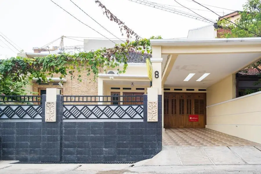 Бекаси: RedDoorz Syariah near Grand Kota Bintang