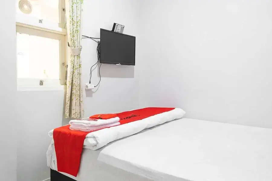 Бекаси: RedDoorz Syariah near Grand Kota Bintang