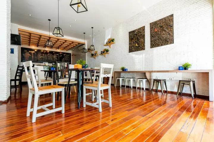 Макассар: RedDoorz Hostel @ POD House Makassar