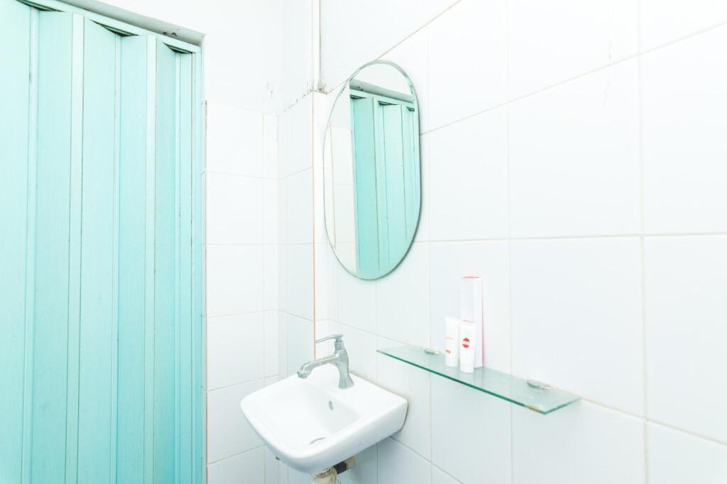Батам: OYO 1703 Terang Bintang Hotel