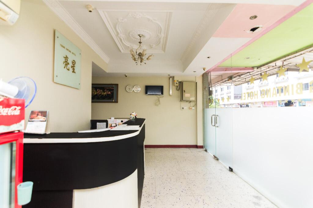 Батам: OYO 1703 Terang Bintang Hotel