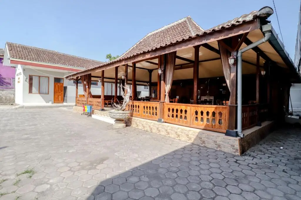 Вoнoсари: Griya Limasan Hotel