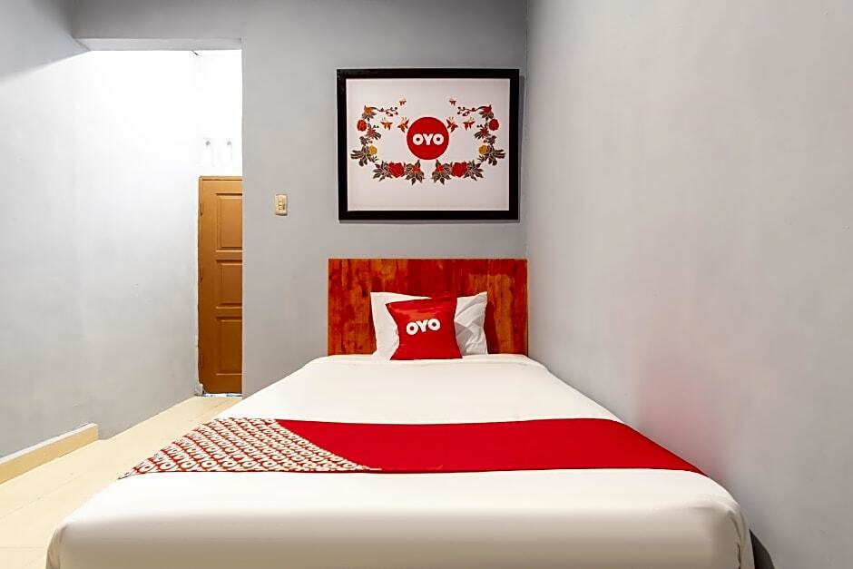 Медан: OYO 1668 Yvel Homestay
