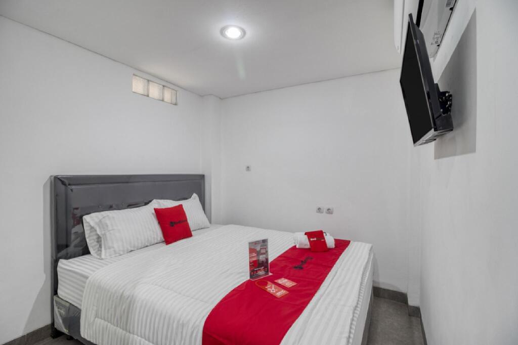 Джокьякарта: RedDoorz Syariah near Galeria Mall Yogyakarta
