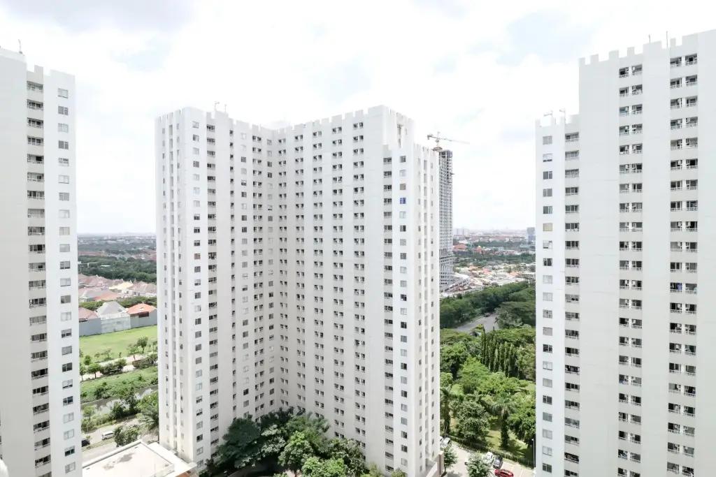 Сурабая: Apartment Educity by Rava Home