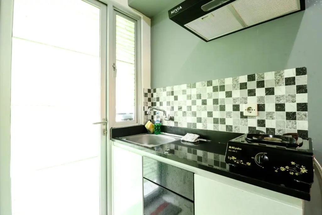 Сурабая: Apartment Educity by Rava Home