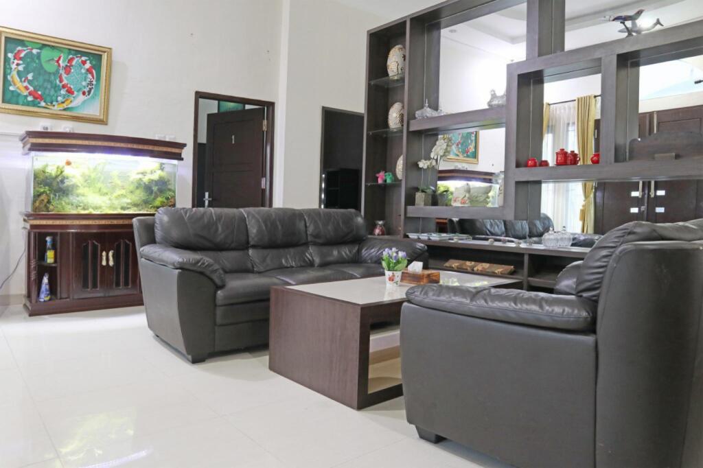 Паданг: OYO 1326 Mahakam Guest House