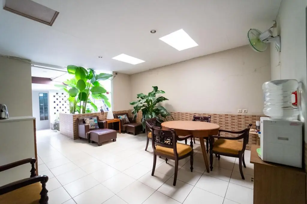 Бандунг: KoolKost near BTC Fashion Mall 2
