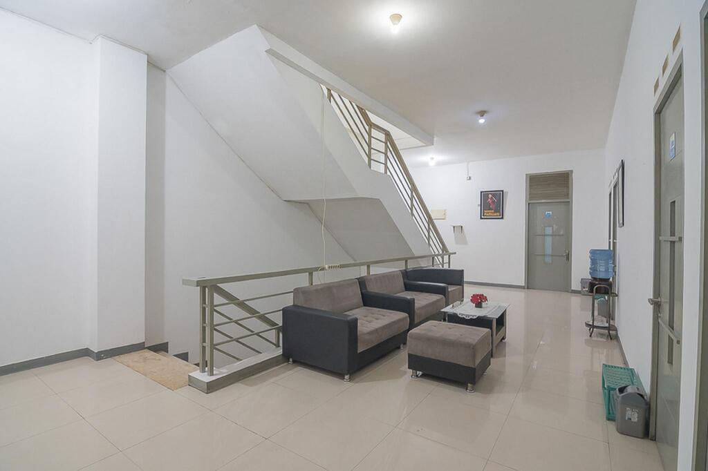 Бандунг: RedDoorz Hostel near Braga Citywalk