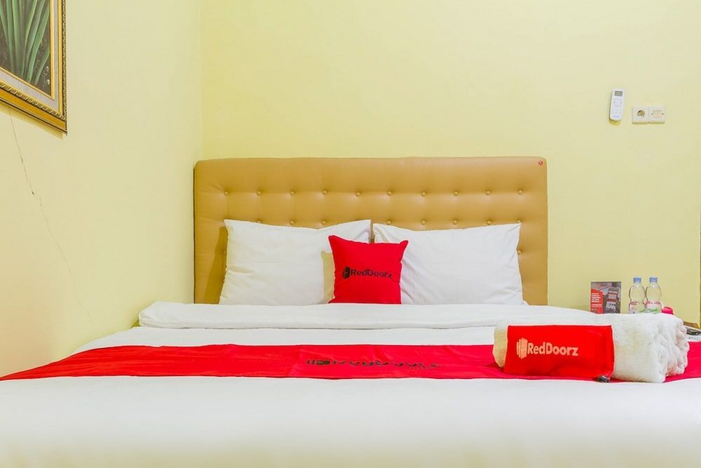Чиребон: RedDoorz Syariah @ Puri Kalijaga Street