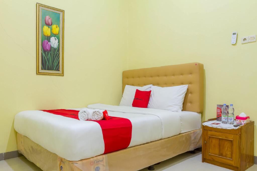 Чиребон: RedDoorz Syariah @ Puri Kalijaga Street