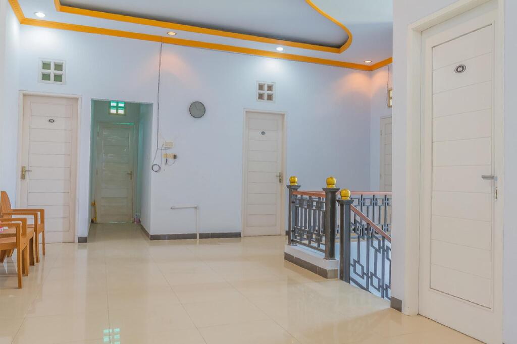 Чиребон: RedDoorz Syariah @ Puri Kalijaga Street