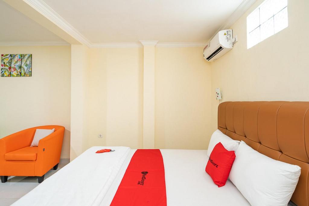Богор: RedDoorz Syariah near Exit Toll Ciawi