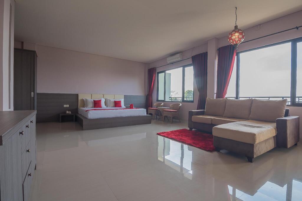 Сукарайя: RedDoorz Premium @ Fafa Hills Resort Puncak