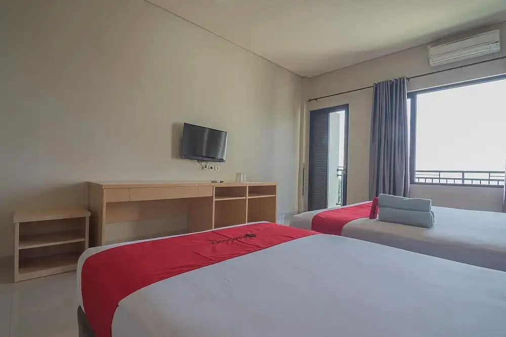 Сукарайя: RedDoorz Premium @ Fafa Hills Resort Puncak