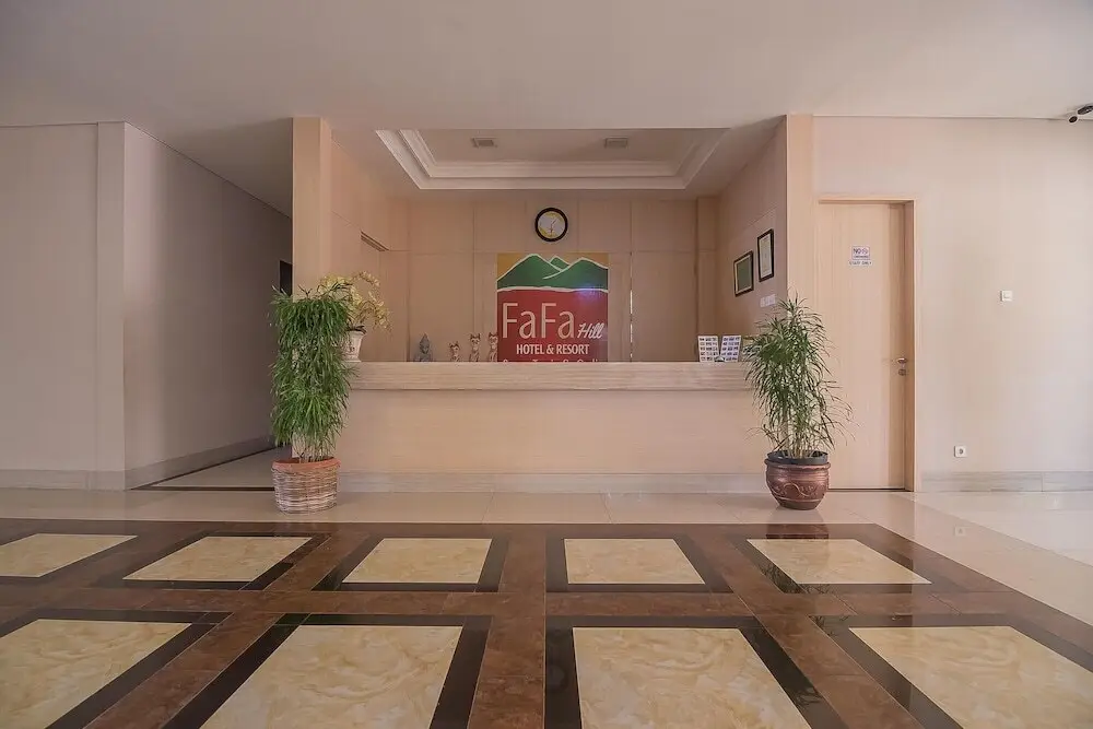 Сукарайя: RedDoorz Premium @ Fafa Hills Resort Puncak