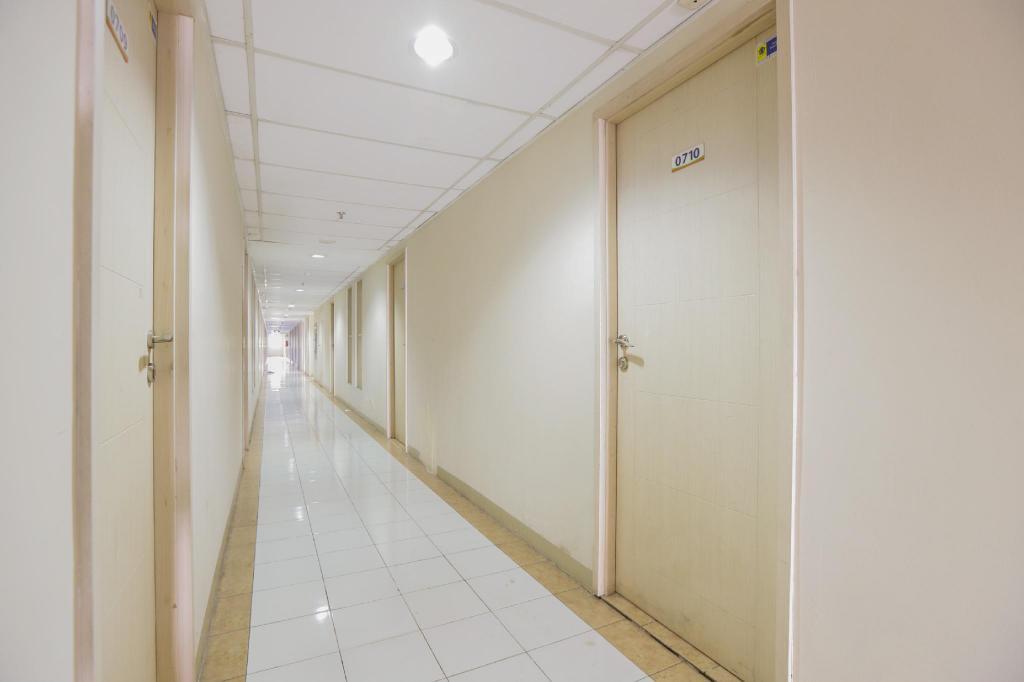 Бекаси: OYO 2103 Lauv Room 2 Grand Centerpoint Tower B