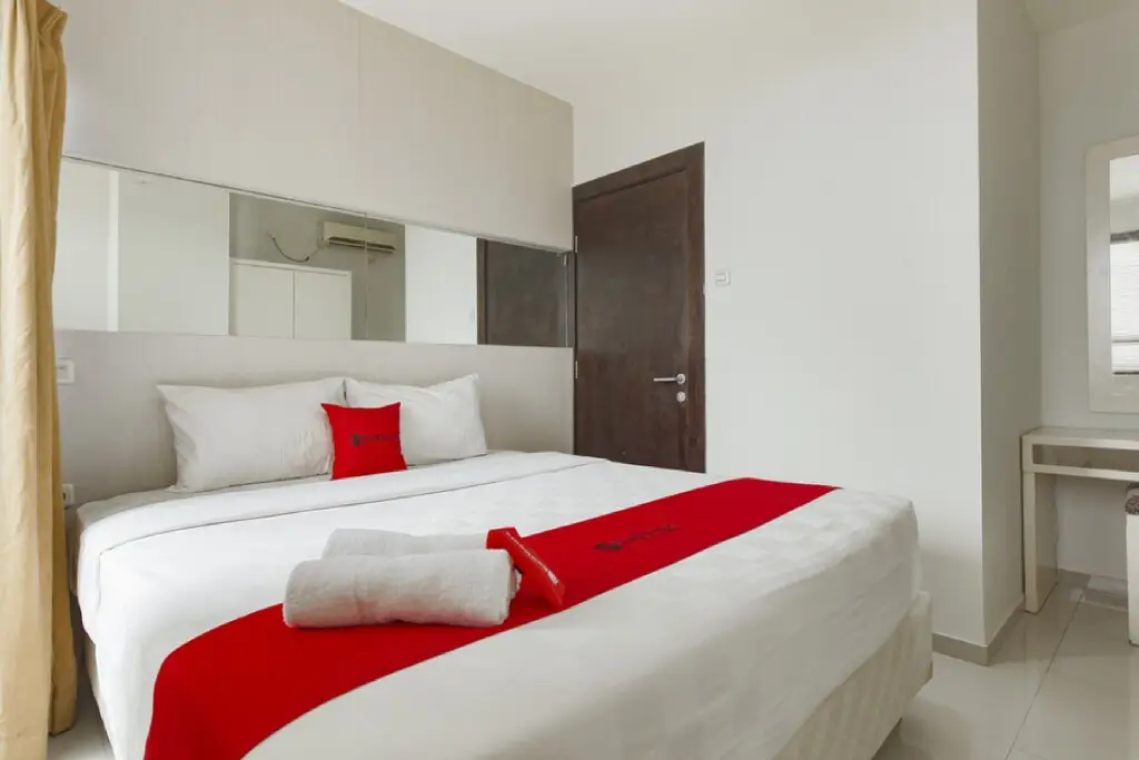 Сурабая: RedDoorz Apartment near Grand City Mall
