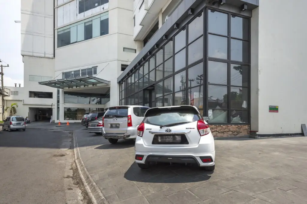 RedDoorz Apartment near Grand City Mall — фото 1
