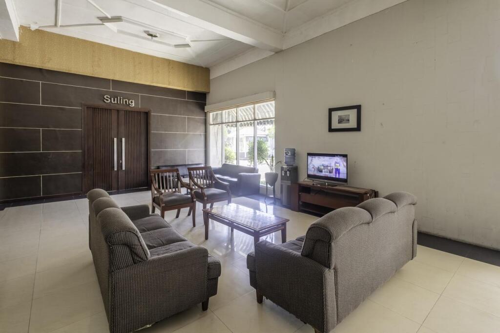 Бандунг: Capital O 2239 Hotel Endah Parahyangan