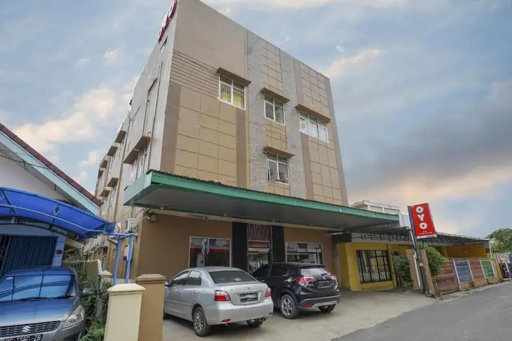 Палембанг: OYO 2255 Hotel Triantama