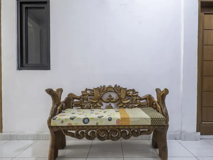 Караванг: OYO 2391 Baladewa Residence Syariah
