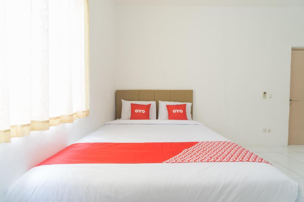 Куруг: OYO 2110 Rotterdam Guest House Syariah