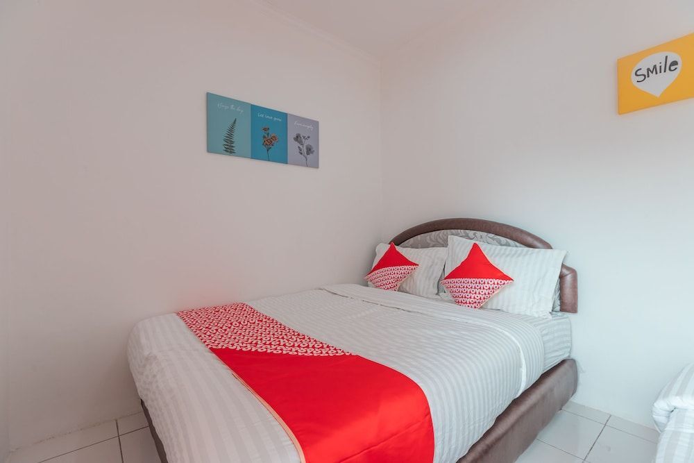 Депок: OYO 2229 Dolfie Residence