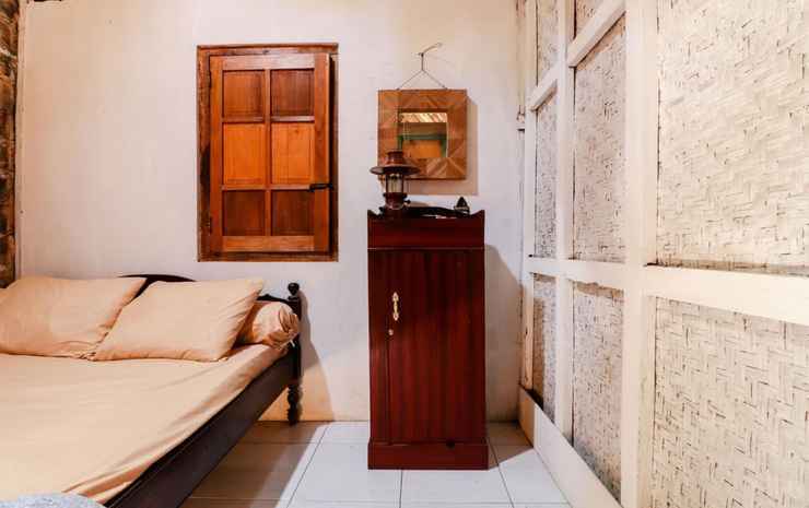 Харготирто: Segajih Central Stay and Education