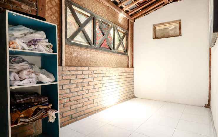 Харготирто: Segajih Central Stay and Education