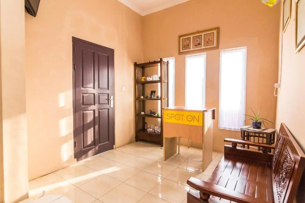 Батам: SPOT ON 2755 Zainab Homestay Syariah