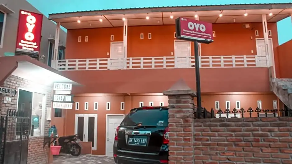 Берастаги: OYO 2799 Berastagi Backpacker Rooms