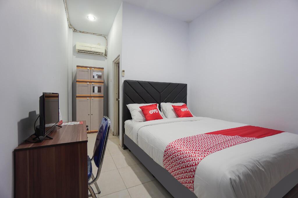 Вори: OYO 2566 Putri Kesia Rooms