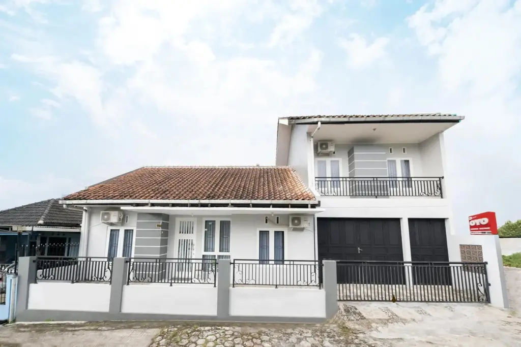 Мертоюдан: OYO 2727 Nareswari Guest House