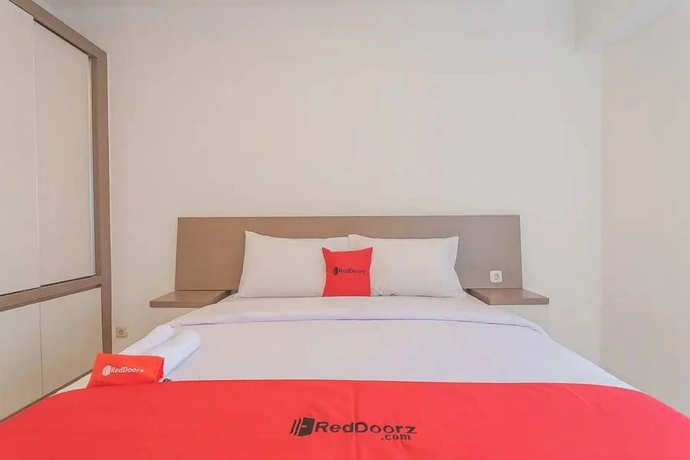 Бандунг: RedDoorz Apartment @ Emerald Towers Bandung