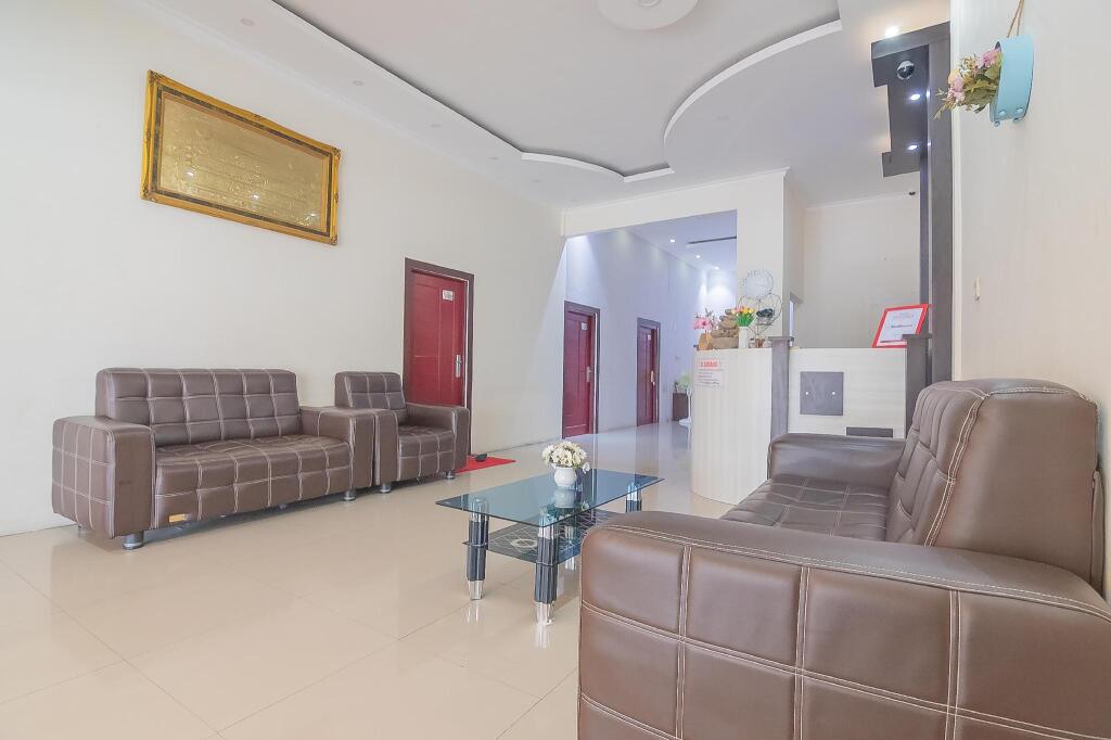 Палангкарая: RedDoorz Syariah @ Jalan Tjilik Riwut