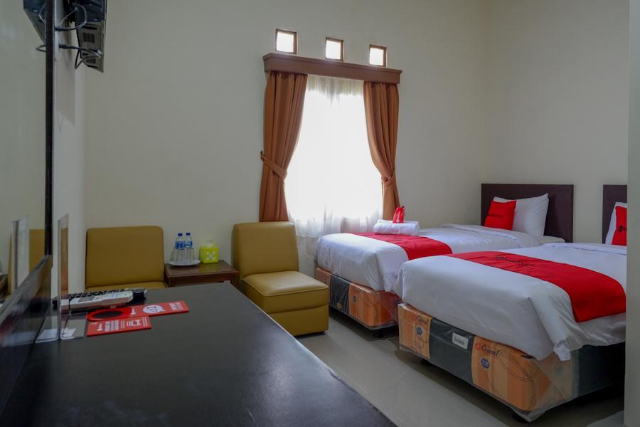 Караганьяр: RedDoorz near Stadion 45 Karanganyar