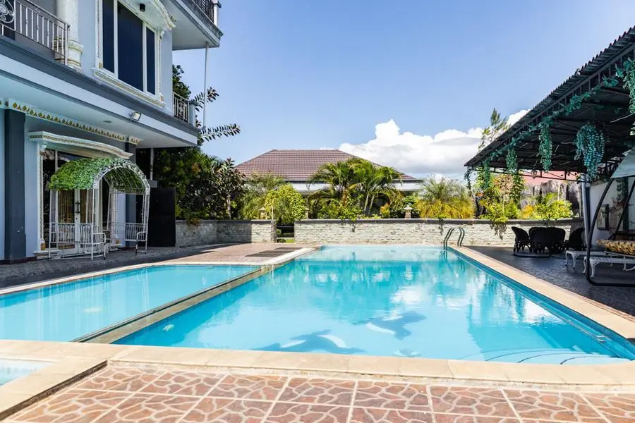 Вори: RedDoorz Premium @ Sea Residence Manado