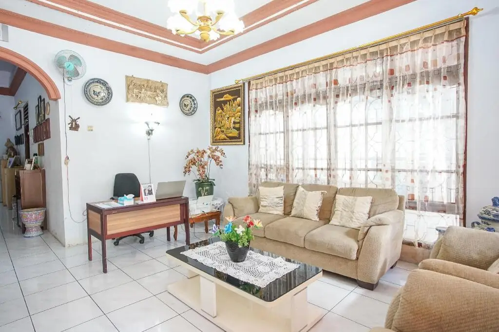 Вори: PAS Residence