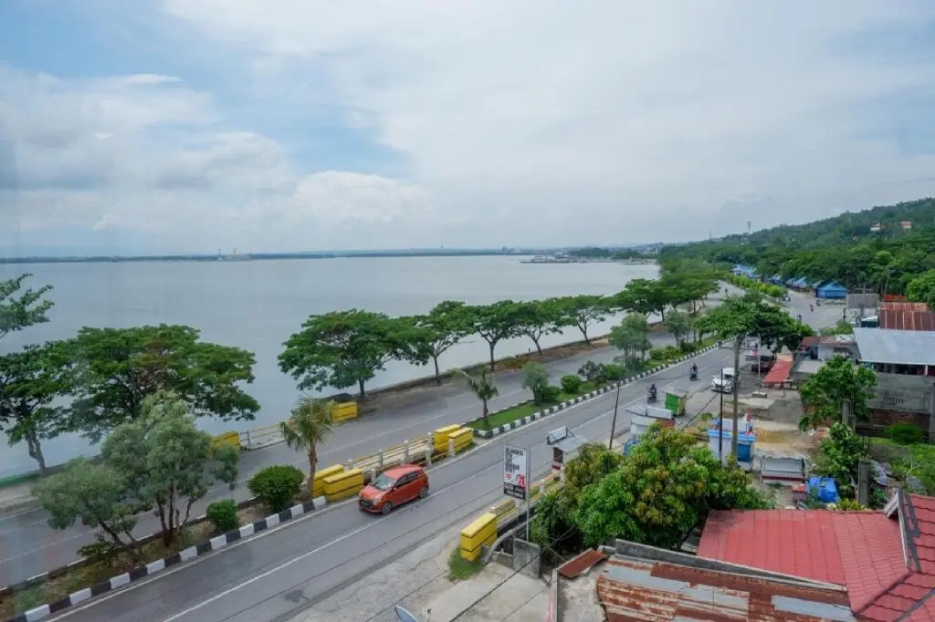Кендари: RedDoorz near Kendari Beach 2