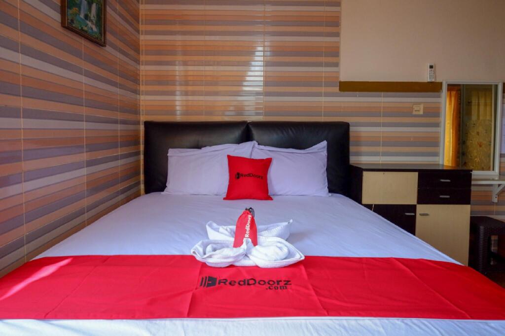 Кендари: RedDoorz near Kendari Beach 2