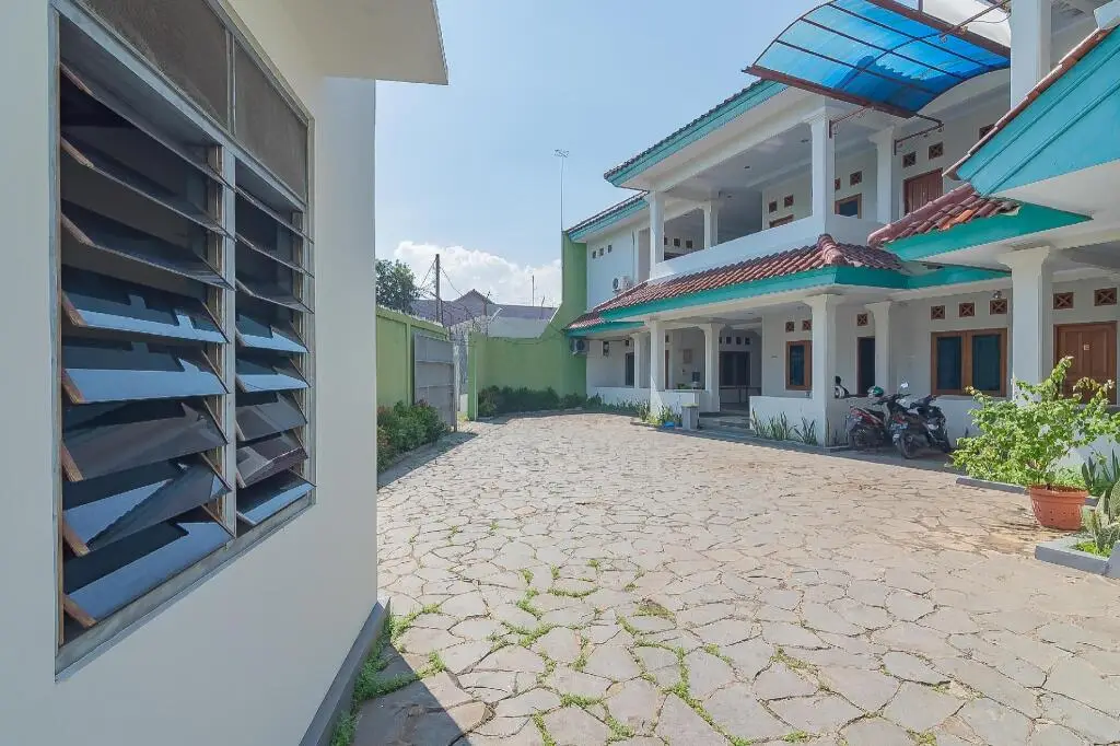 Чиребон: RedDoorz @ Pemuda Street Cirebon