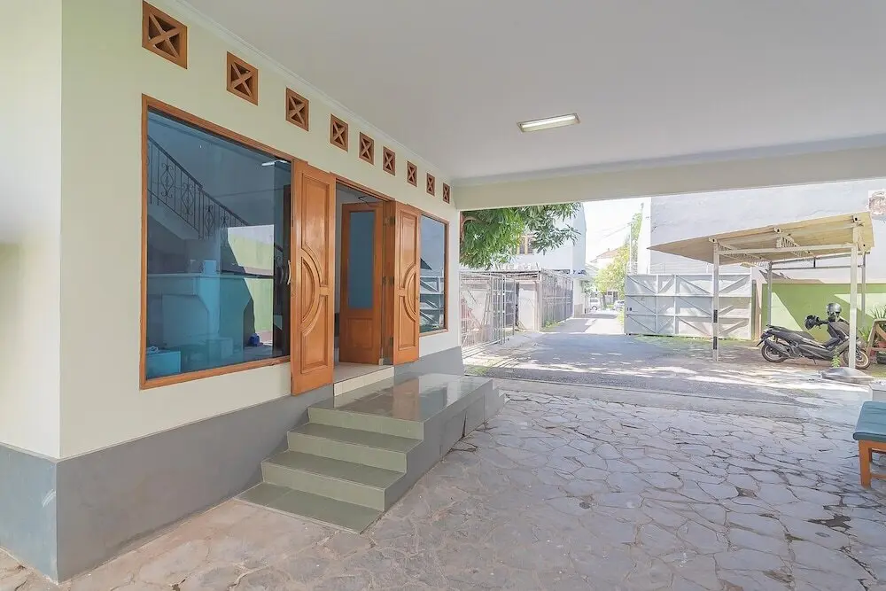 Чиребон: RedDoorz @ Pemuda Street Cirebon