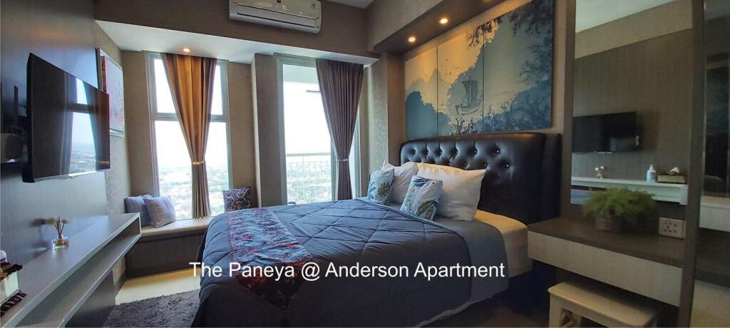 Сурабая: The Paneya @Anderson Apartment