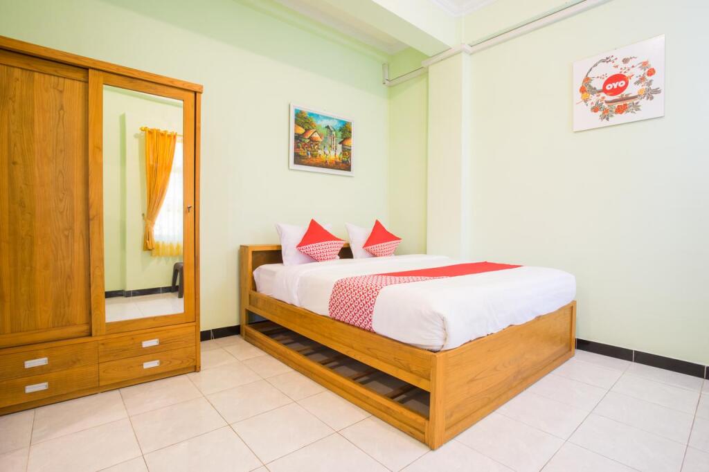 Батуретно: OYO 1419 Rhona Guest House Syariah