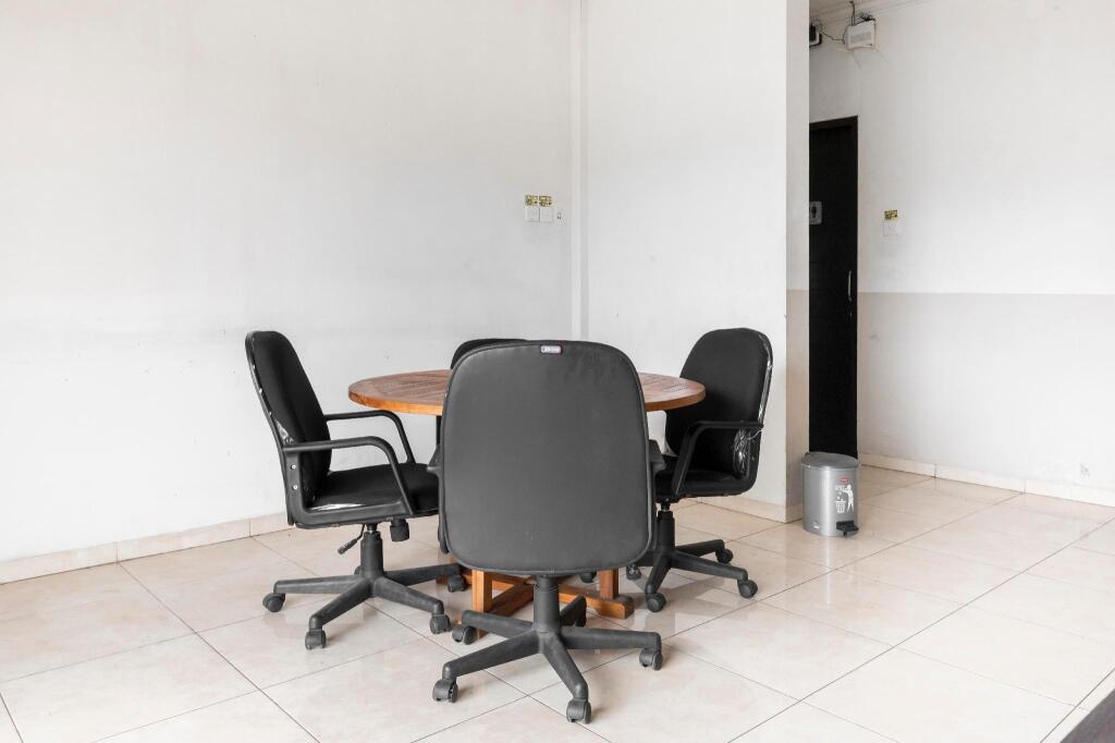 Сурабая: RedDoorz near T1 Juanda Airport