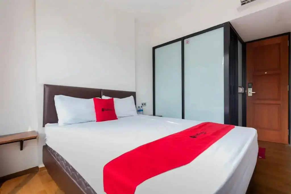 Legok: RedDoorz Plus near ICE BSD 2